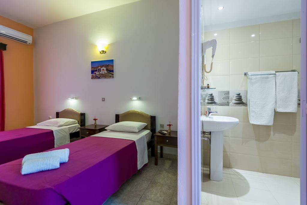 Elefteria Hotel Agia Marina  Exterior foto