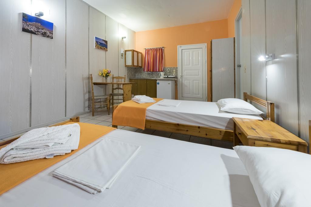 Elefteria Hotel Agia Marina  Exterior foto