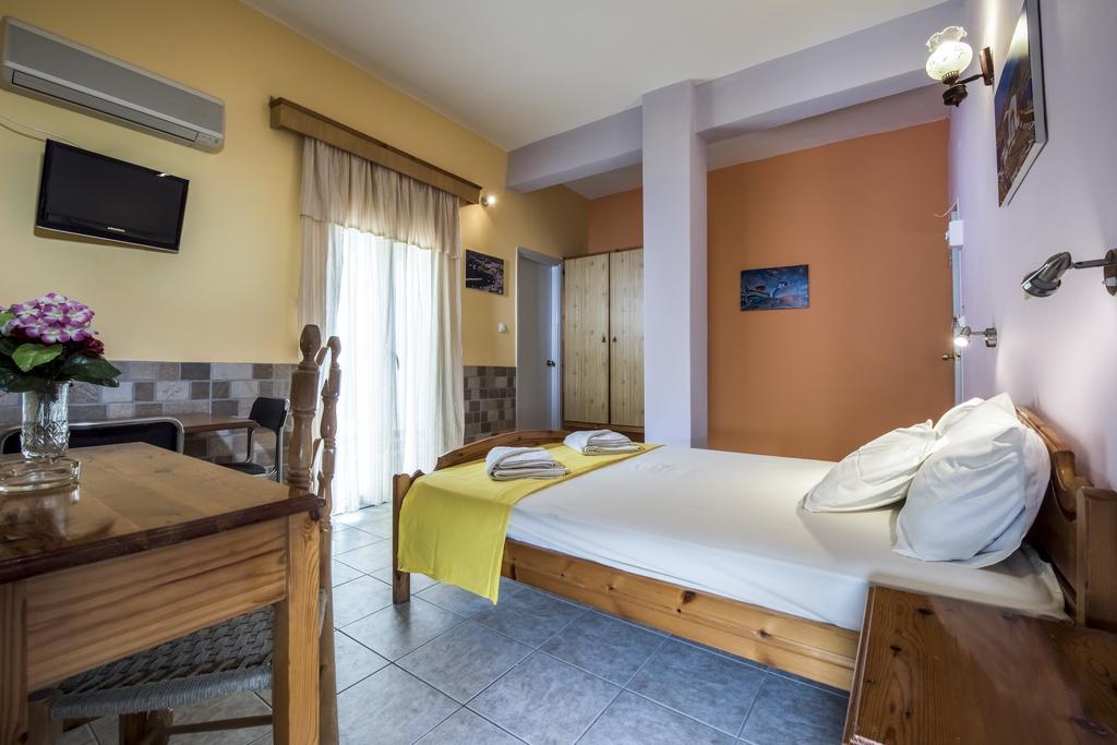 Elefteria Hotel Agia Marina  Exterior foto
