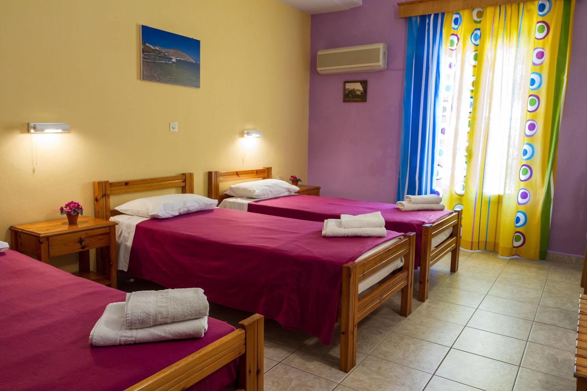 Elefteria Hotel Agia Marina  Exterior foto