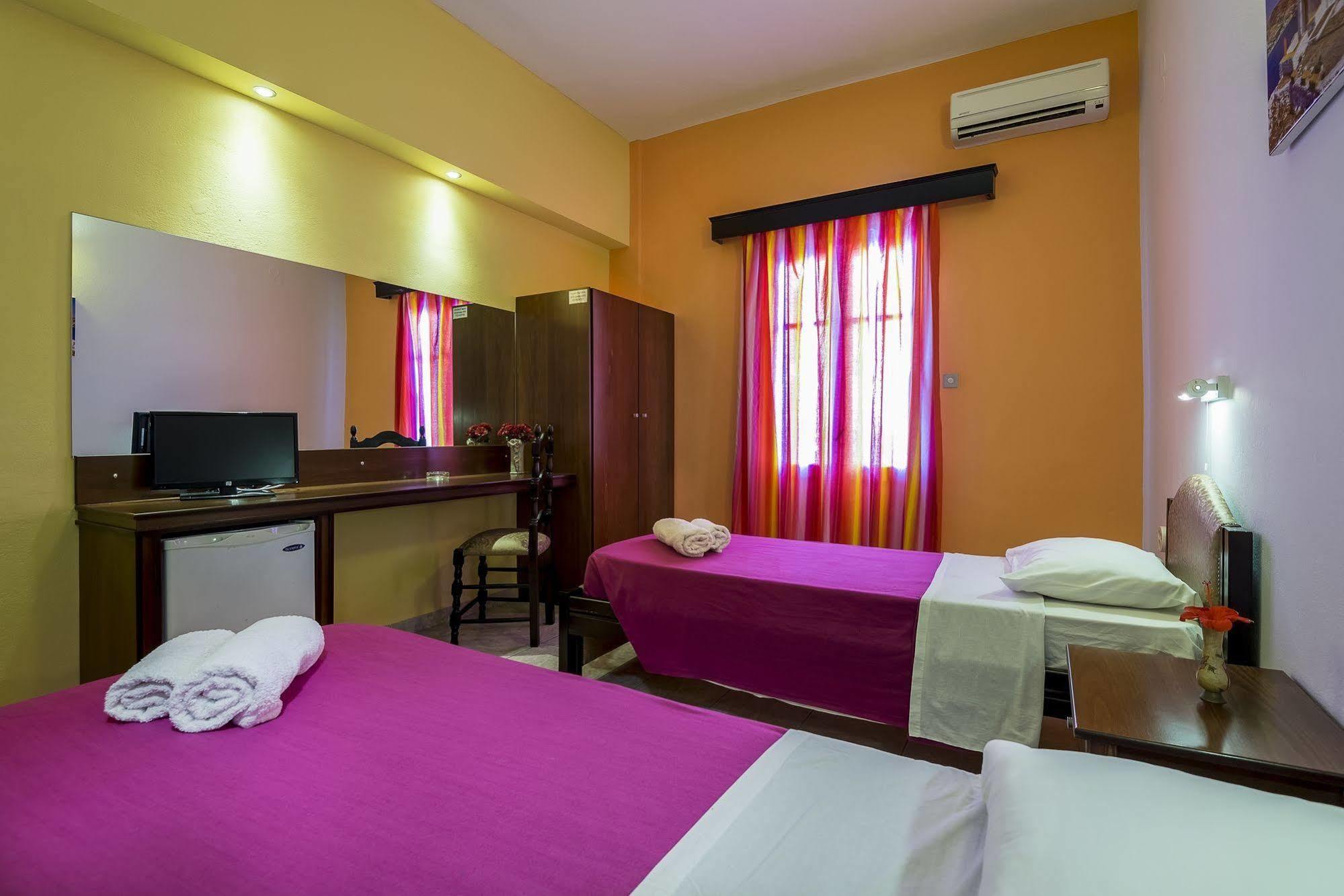Elefteria Hotel Agia Marina  Exterior foto
